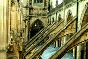 Flying buttresses