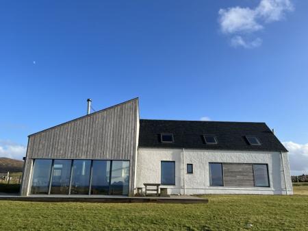 Clachan Lodge, Lochmaddy