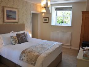 Historic Bed and Breakfast in Ipplepen, Devon, Bulleigh Barton Manor