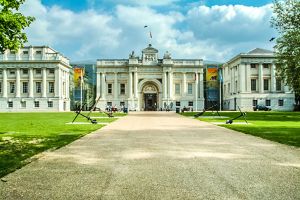 London Travel Guide - London attractions and accommodation Information